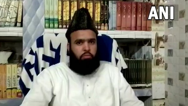 फरमानी ने गाया 'हर हर शंभू', किसको एतराज ?
