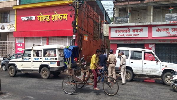 पायल वाला गोल्ड शो रूम में वारदात