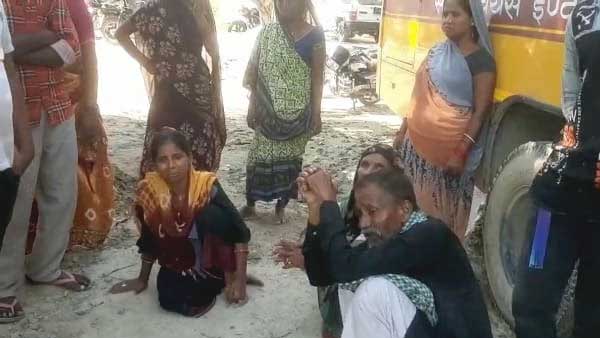 आसपास के लोग पहुंचे तो हो गया था मरणासन्न
