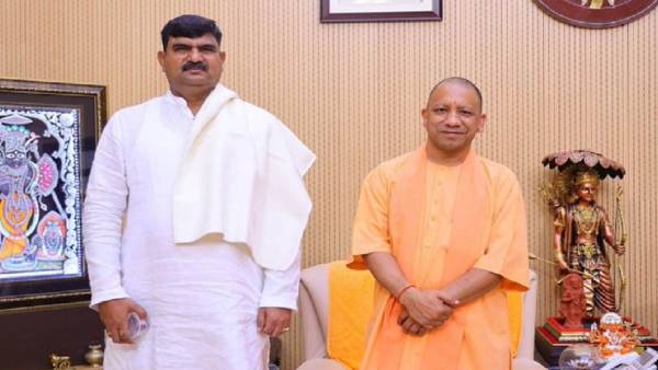योगी आदित्यनाथ योगी आदित्यनाथ