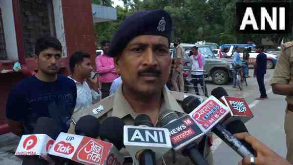 Prayagraj News: Police constable shot himself Prayagraj News: Police constable shot himself