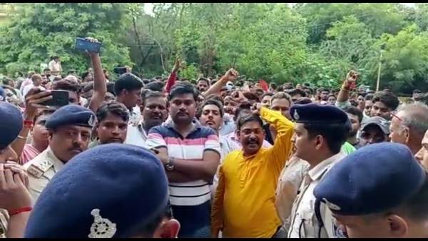 प्रशासन ने मांगा 2 दिन का वक्त