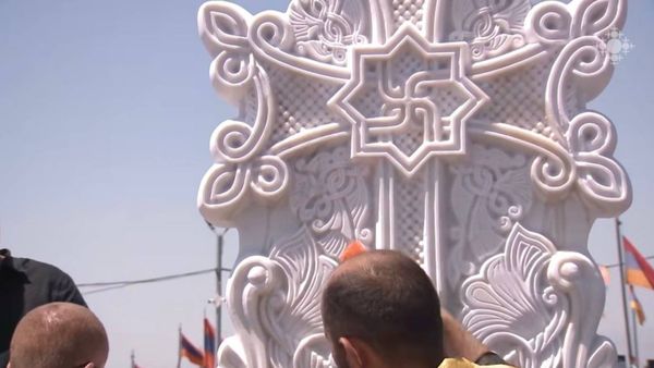 फिर से हो रहा है स्वास्तिक का इस्तेमाल