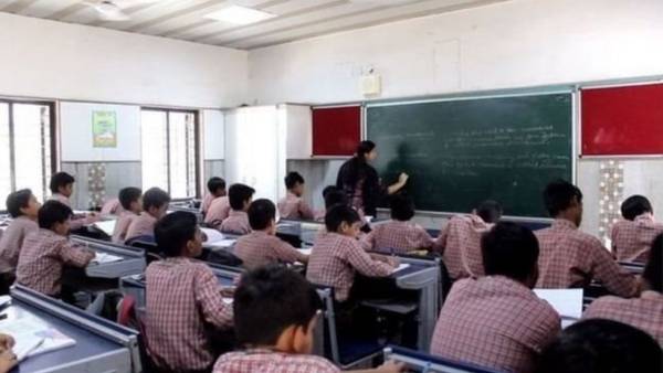 बेंगलुरु में 107 बोलियां, भाषा कैसे बचेगी ?
