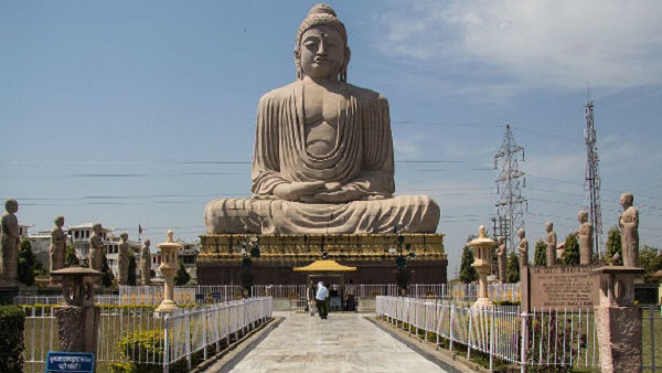 सर्वपितृ अमावस्या 25 सितंबर को, जानिए महत्व सर्वपितृ अमावस्या 25 सितंबर को, जानिए महत्व