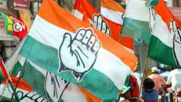 40 दलबदलू नेता टिकट की दौड़ में
