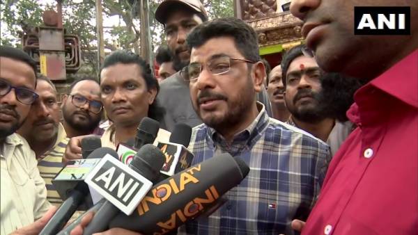 पूजा पंडाल, चर्च और हनुमान मंदिर