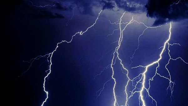 चंदौली जिले में भी एक महिला की गई जान