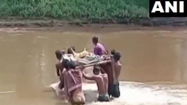 पुल बनाने की मांग सालों से लंबित ,डॉक्टर भी नहीं जा पाते गांव