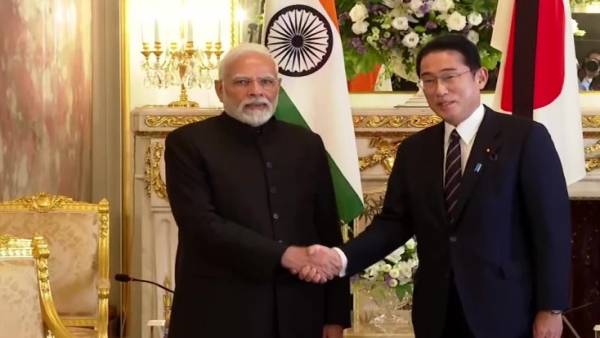 पीएम मोदी ने फुमियो किशिदा से मुलाकात की