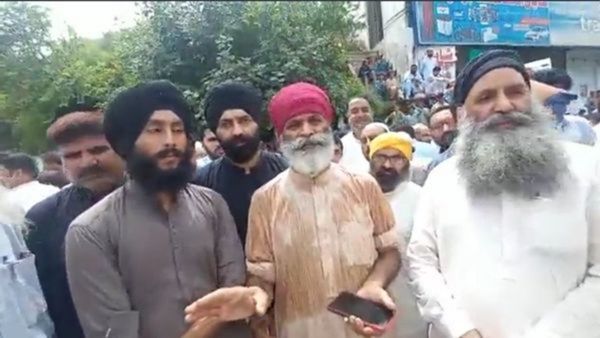 गुरचरण ने प्रशासन पर गुमराह करने का लगाया आरोप