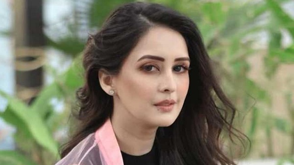 'कम से कम 2 पतियों के गुजारा भत्ता से तो काम नहीं चलाती...'