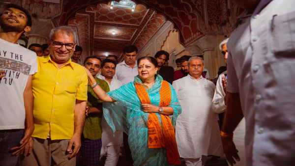 विधायक दल की बैठक में भी वसुंधरा की किनाराकशी
