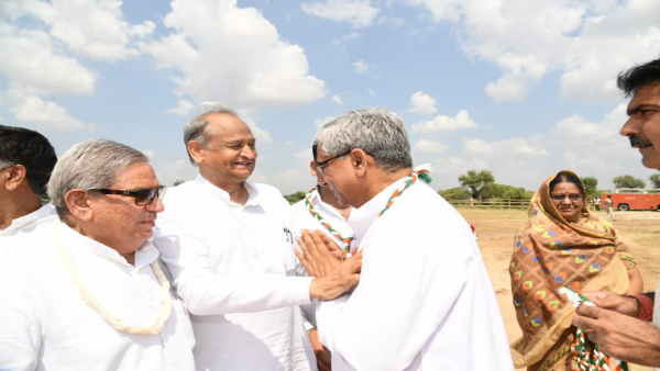 विधायकों का संख्या बल अशोक गहलोत के पक्ष में