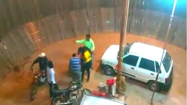 मेलों में मौत का कुआं विशेष आकर्षण का केंद्र होता है