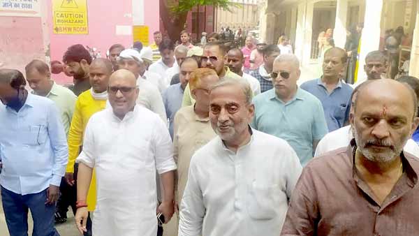 पूर्व विधायक ने प्रशासन को बताया जिम्मेदार