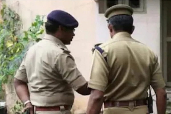 Fights, clashes and stone pelting in Gujarat Garba events, Vadodara, Surat and Kheda updates Fights, clashes and stone pelting in Gujarat Garba events, Vadodara, Surat and Kheda updates