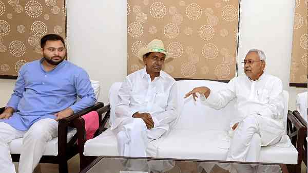 टीआरएस को तेलंगाना बनाने का जबर्दस्त राजनीतिक फायदा मिला