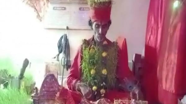 जीभ काटने के बाद पान का पत्ता खाया