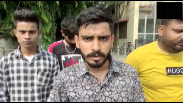 'काम नहीं करना चाहते तो इस्तीफा दे दें'