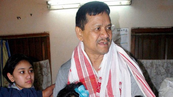 राजनीतिक शरण के लिए यूएन से अपील