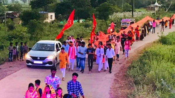 कार या बाइक से करने जा सकते हैं दर्शन