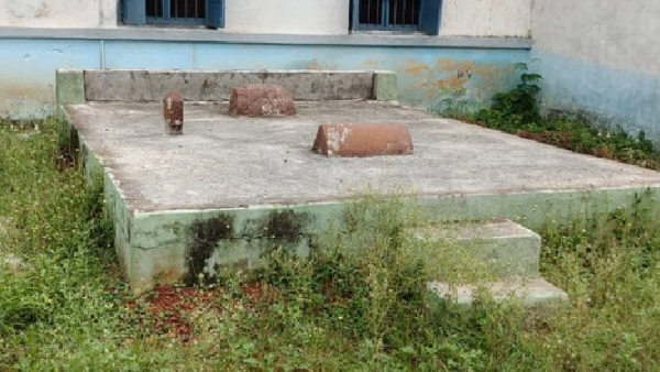 फिल्मी गीत ऐ मालिक तेरे बंदे पर होती थी प्रार्थना