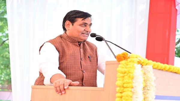 सरकार को बदनाम करने की कुचेष्टा
