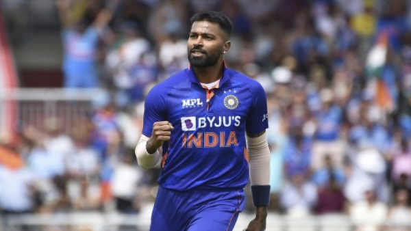 वनेड सीरीज की कमान धवन के हाथ
