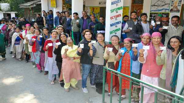 कांग्रेस को समर्थन के लिए निकलीं महिलाएं- कांग्रेस नेता