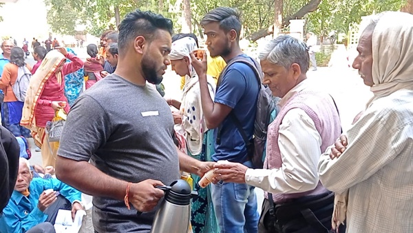 अब बैठने की व्यवस्था के साथ टोकन
