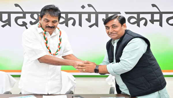 25 सितंबर को गहलोत समर्थक विधायकों ने की बगावत