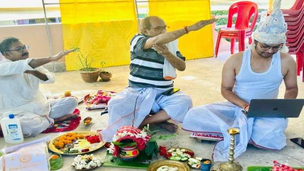 अपनी शादी में लैपटॉप पर काम कर रहा दूल्हा