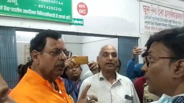 डिप्टी सीएम को लगा दिए फोन