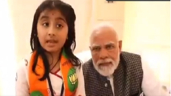 PM Narendra Modi and Little Girl: PM Narendra Modi and Little Girl: