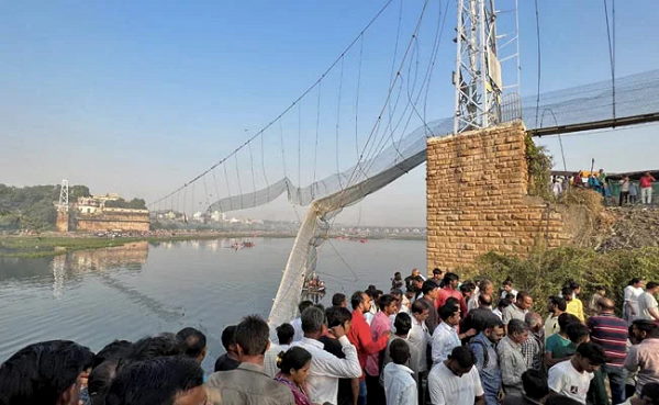 Morbi bridge collapse news: Gujarat HC says to state govt for giving compensation to kin of the deceased, survey of all bridges Morbi bridge collapse news: Gujarat HC says to state govt for giving compensation to kin of the deceased, survey of all bridges