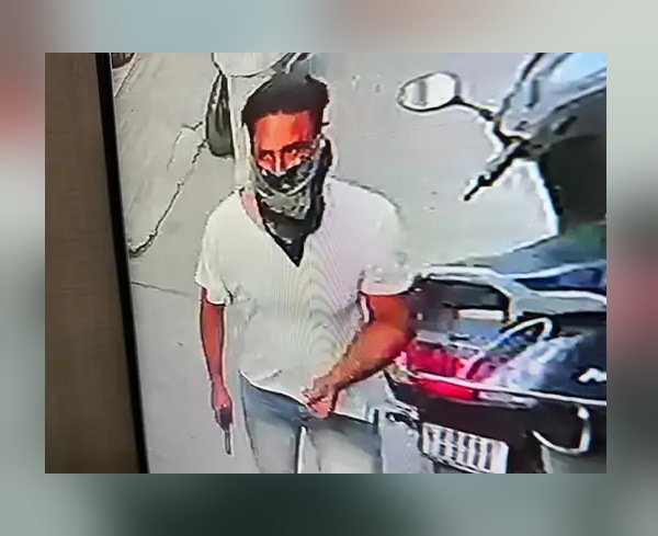 बदमाश फरार, पुलिस ने शुरू की छानबीन