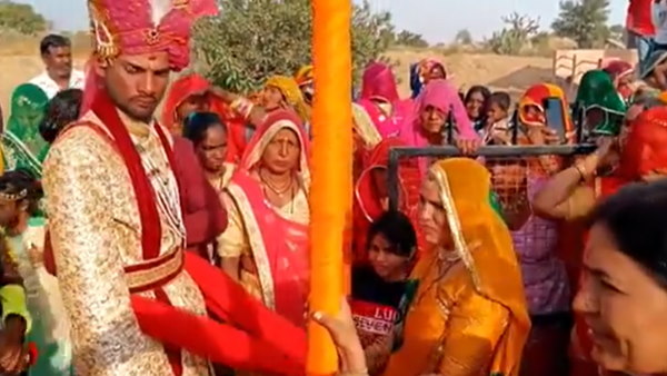 देवाराम जाखड़ के घर पर पुष्पा की धूमधाम से शादी करवाई गई