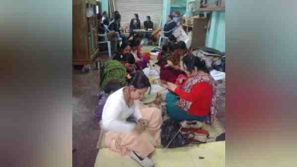 इन शहरों से मंगाती हैं मैटेरियल