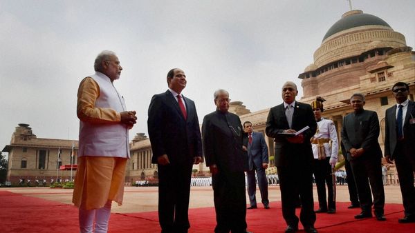 मिस्र के राष्ट्रपति को आमंत्रित करने की वजह?