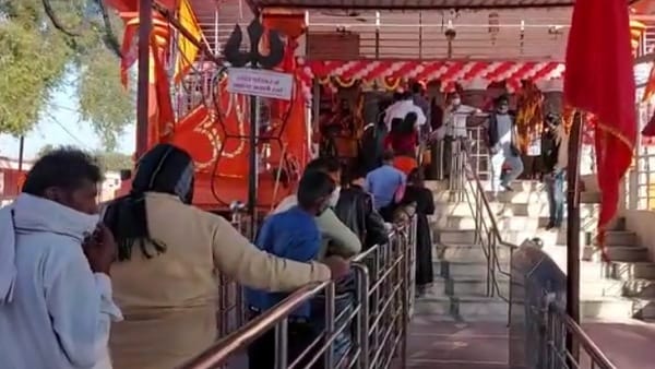 काल भैरव को लगता है मदिरा का भोग