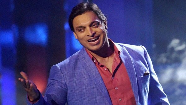 Shoaib Akhtar vs Irfan Pathan Shoaib Akhtar vs Irfan Pathan