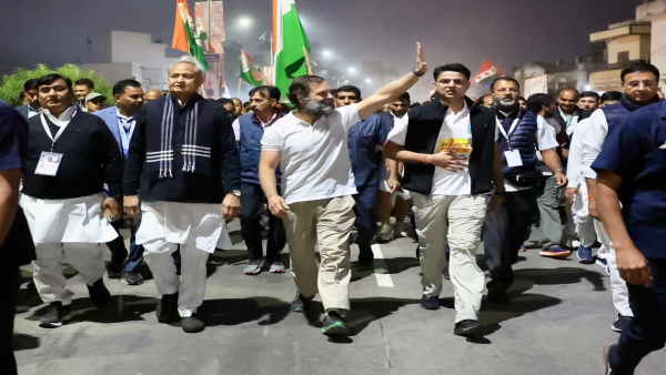 कांग्रेस का आत्मसमर्पण