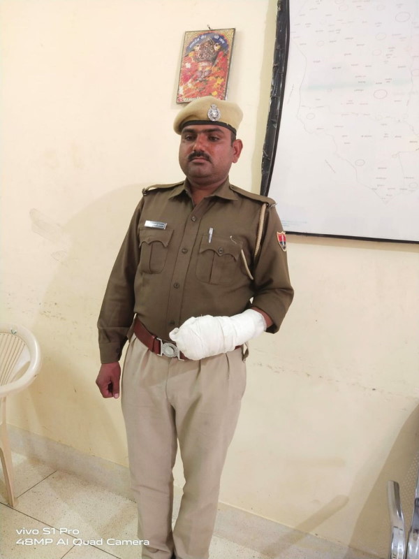 दूल्हा सुरेंद्र सिंह, माता-पिता, बड़ी मां समेत करीब 60 झुलसे