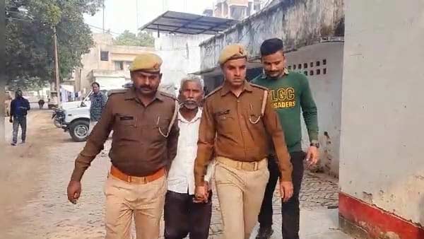 मुखबिर की सूचना पर दबिश देने पहुंची थी टीम