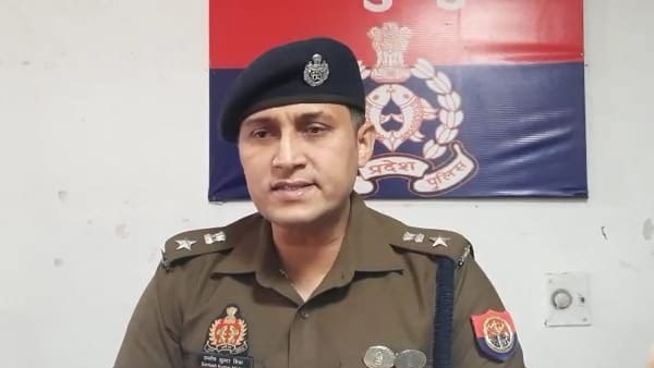 पुलिस टीम पर कर दिया फायर