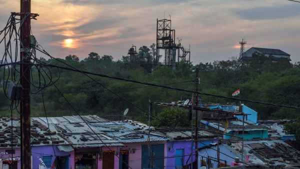 भोपाल ज्वालामुखी के किनारे पर !