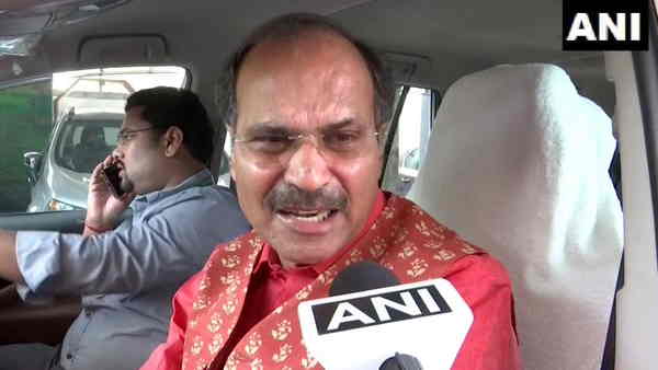 सरकार नहीं चाहती कि संसद चले: अधीर रंजन