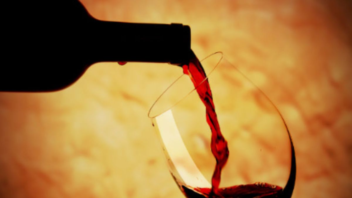 क्या शराब की होती है एक्सपायरी डेट? जानिये वाइन से जुड़ी कुछ अहम बातों