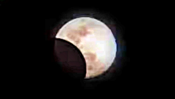 2023 के चंद्रग्रहण की पहली तस्वीर